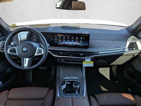 New 2027 BMW X7 xDrive40i w/ M Sport Package AWD/4WD image 16