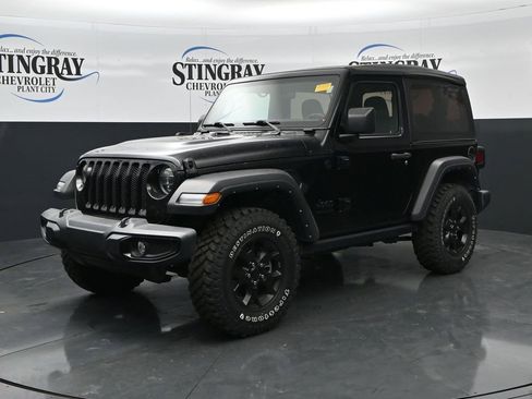 Used 2022 Jeep Wrangler Sport AWD/4WD image 3