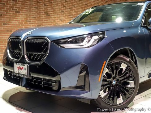 Used 2025 BMW X3 xDrive30i w/ Premium Package image 4