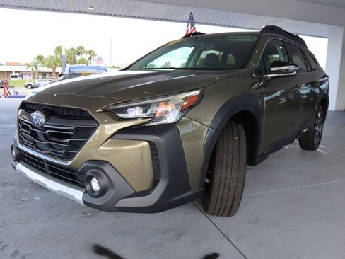 Used 2023 Subaru Outback Limited image 10