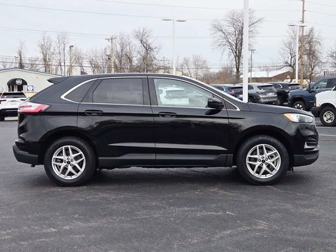 Used 2023 Ford Edge SEL image 2