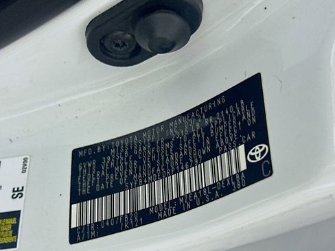 Used 2024 Toyota Corolla LE image 12