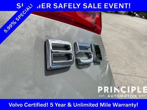 Certified 2024 Volvo XC60 B5 Plus w/ Protection Package Premier AWD/4WD image 30
