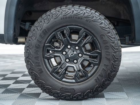 Used 2024 Chevrolet Silverado 1500 ZR2 w/ Technology Package AWD/4WD image 25