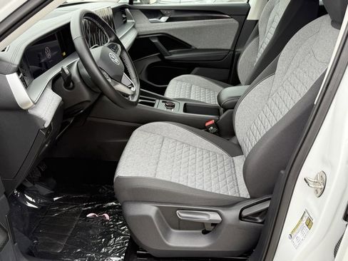 New 2025 Volkswagen Tiguan S image 13