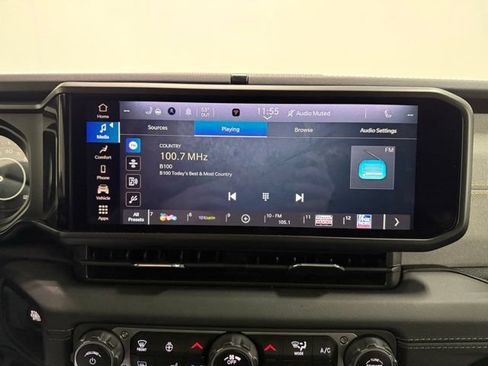 Certified 2025 Jeep Wrangler Unlimited Sahara AWD/4WD image 18