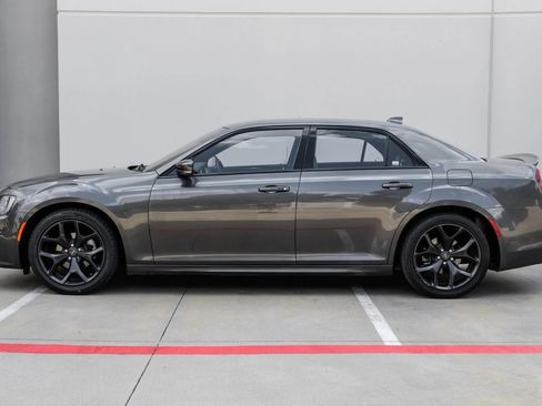 Used 2021 Chrysler 300 S w/ S Model Appearance Package RWD image 14