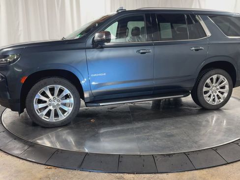 Used 2021 Chevrolet Tahoe Premier w/ Premium Package image 5