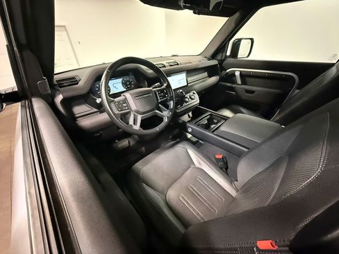 Used 2022 Land Rover Defender 90 X-Dynamic S AWD/4WD image 2