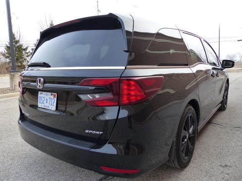 Used 2024 Honda Odyssey Sport image 11