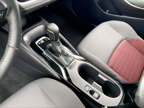 Used 2025 Toyota Corolla SE image 16