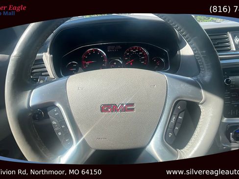 Used 2016 GMC Acadia SLT w/ Technology Package image 17