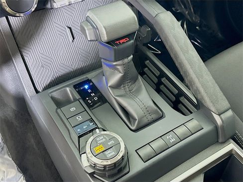 Used 2025 Toyota Tacoma TRD Off-Road image 24