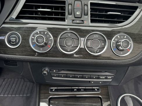 Used 2016 BMW Z4 sDrive35i RWD image 26