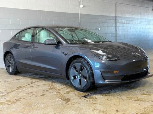 Used 2023 Tesla Model 3 Standard Range image 6