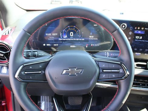 Used 2025 Chevrolet Equinox RS w/ Convenience Package III AWD/4WD image 12