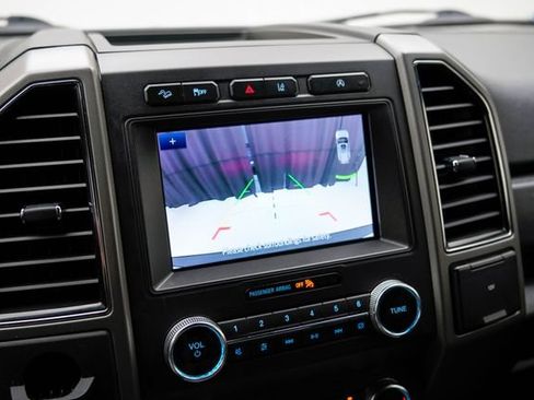 Used 2020 Ford Expedition XLT w/ Equipment Group 201A AWD/4WD image 29