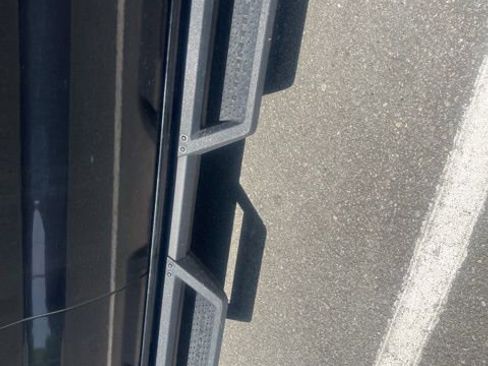 Used 2024 Nissan Frontier PRO-4X w/ Off-Road Protection Package image 10