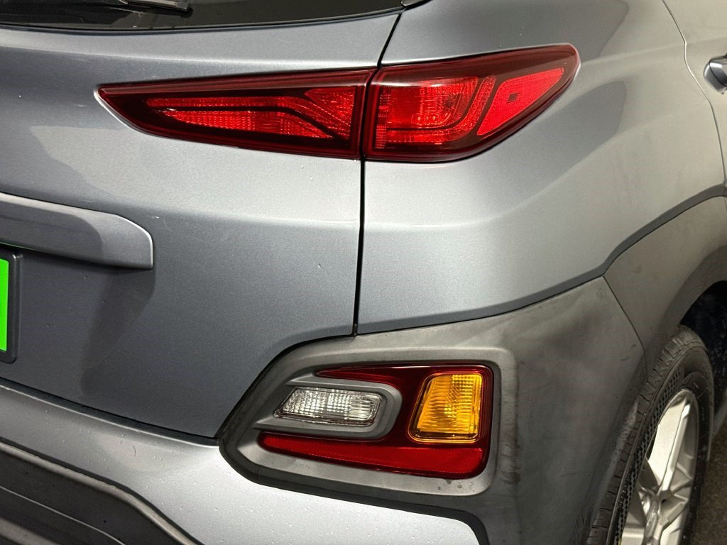 Used 2019 Hyundai Kona SE FWD image 32