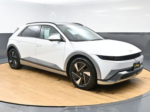 Used 2025 Hyundai Ioniq 5 Limited image 3