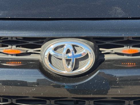 Used 2018 Toyota 4Runner SR5 Premium AWD/4WD image 10