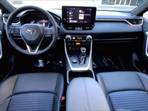 Used 2025 Toyota RAV4 XSE w/ Weather Package image 16