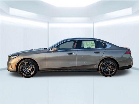 New 2026 BMW 530i w/ Premium Package RWD image 2
