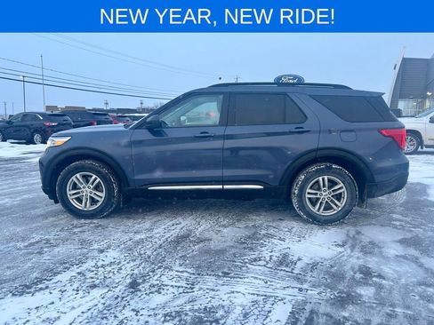 Certified 2021 Ford Explorer XLT w/ Class III Trailer Tow Package image 3