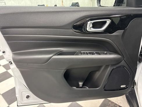 Used 2026 Jeep Compass Limited w/ Sun, Sound & Navigation Group AWD/4WD image 9