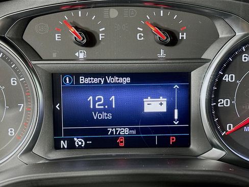 Used 2023 GMC Acadia SLE image 19