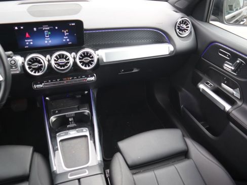 Certified 2025 Mercedes-Benz GLB 250 image 12