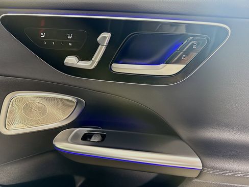 Used 2022 Mercedes-Benz C 300 Sedan w/ Pinnacle Trim Package image 31