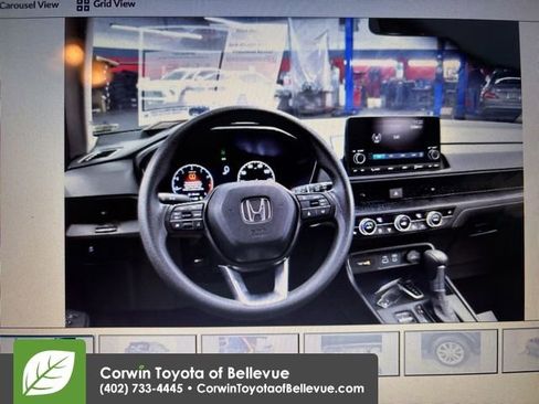 Used 2025 Honda CR-V EX image 2