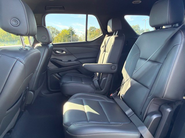 Used 2022 Chevrolet Traverse LT w/ LPO, Cargo Package AWD/4WD image 18