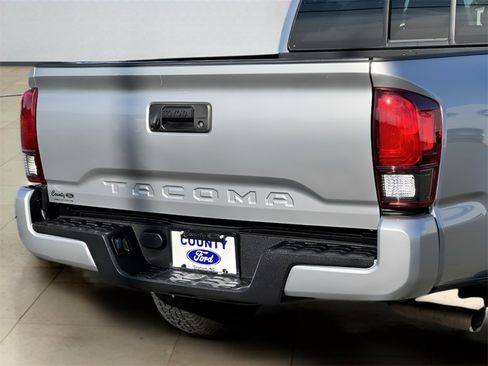 Used 2022 Toyota Tacoma SR image 36