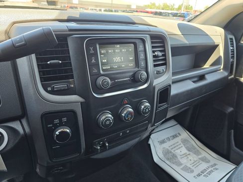 Used 2018 RAM 1500 Express w/ Express Value Package AWD/4WD image 16