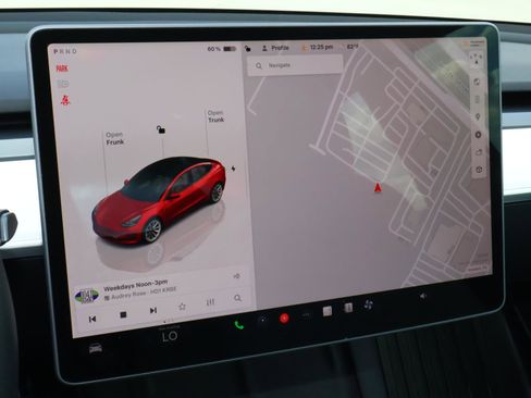 Used 2022 Tesla Model 3 Standard Range image 23