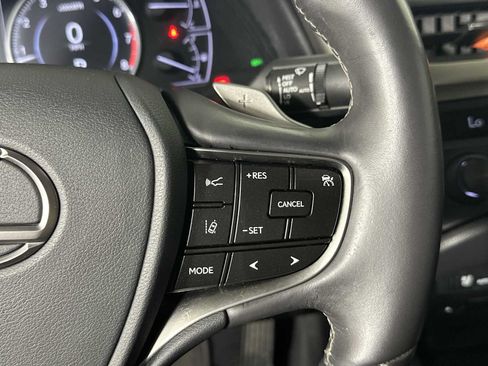 Used 2019 Lexus ES 350 w/ Premium Package FWD image 26