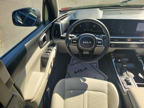 Used 2024 Kia Sorento S w/ Panoramic Sunroof Package AWD/4WD image 19
