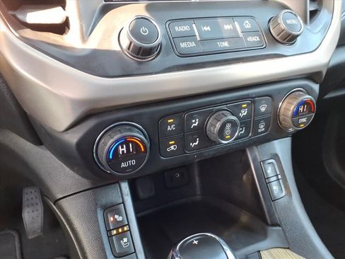 Used 2018 GMC Acadia Denali w/ Technology Package image 25