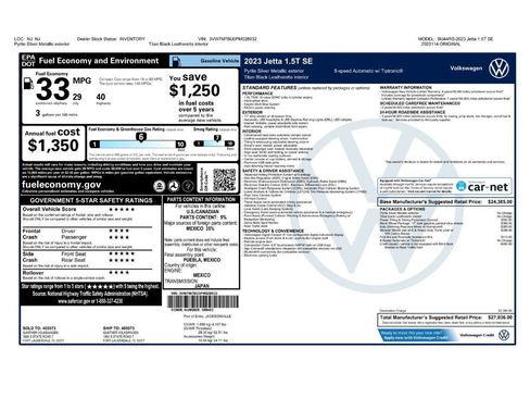 Used 2023 Volkswagen Jetta SE w/ Panoramic Sunroof Package image 2