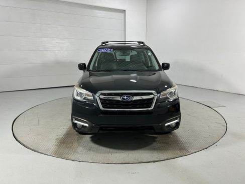 Used 2018 Subaru Forester 2.5i Touring w/ Popular Package #3B AWD/4WD image 18