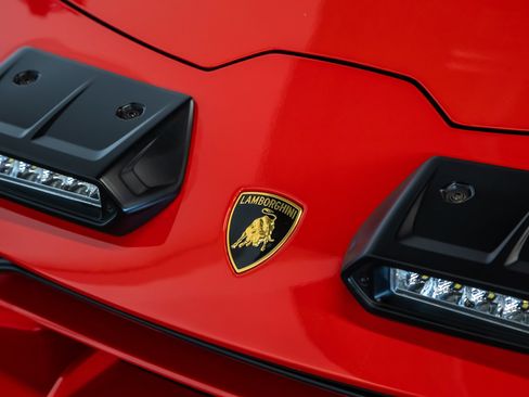 Used 2024 Lamborghini Huracan Sterrato AWD/4WD image 24