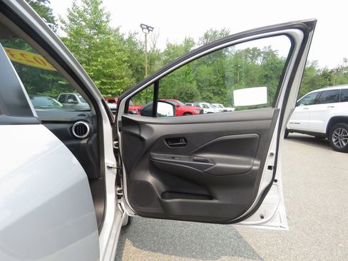 Used 2023 Nissan Versa S w/ S Plus Package image 15