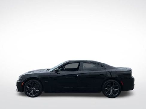 Used 2018 Dodge Charger R/T RWD image 16