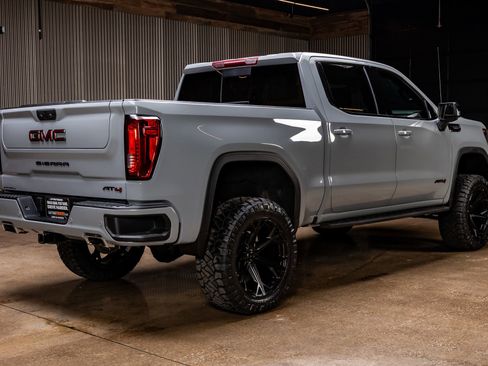Used 2024 GMC Sierra 1500 AT4 w/ AT4 Preferred Package image 10