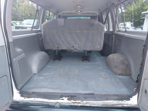 Used 2014 Ford E-150 and Econoline 150 Wagon image 7