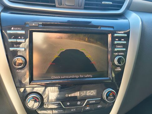 Used 2021 Nissan Murano SV FWD image 23