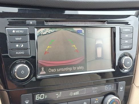 Used 2019 Nissan Rogue SV w/ Sun & Sound Touring Package image 19