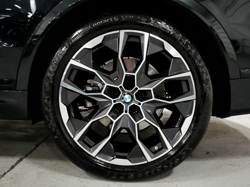 Used 2023 BMW X7 xDrive40i w/ M Sport Package image 28
